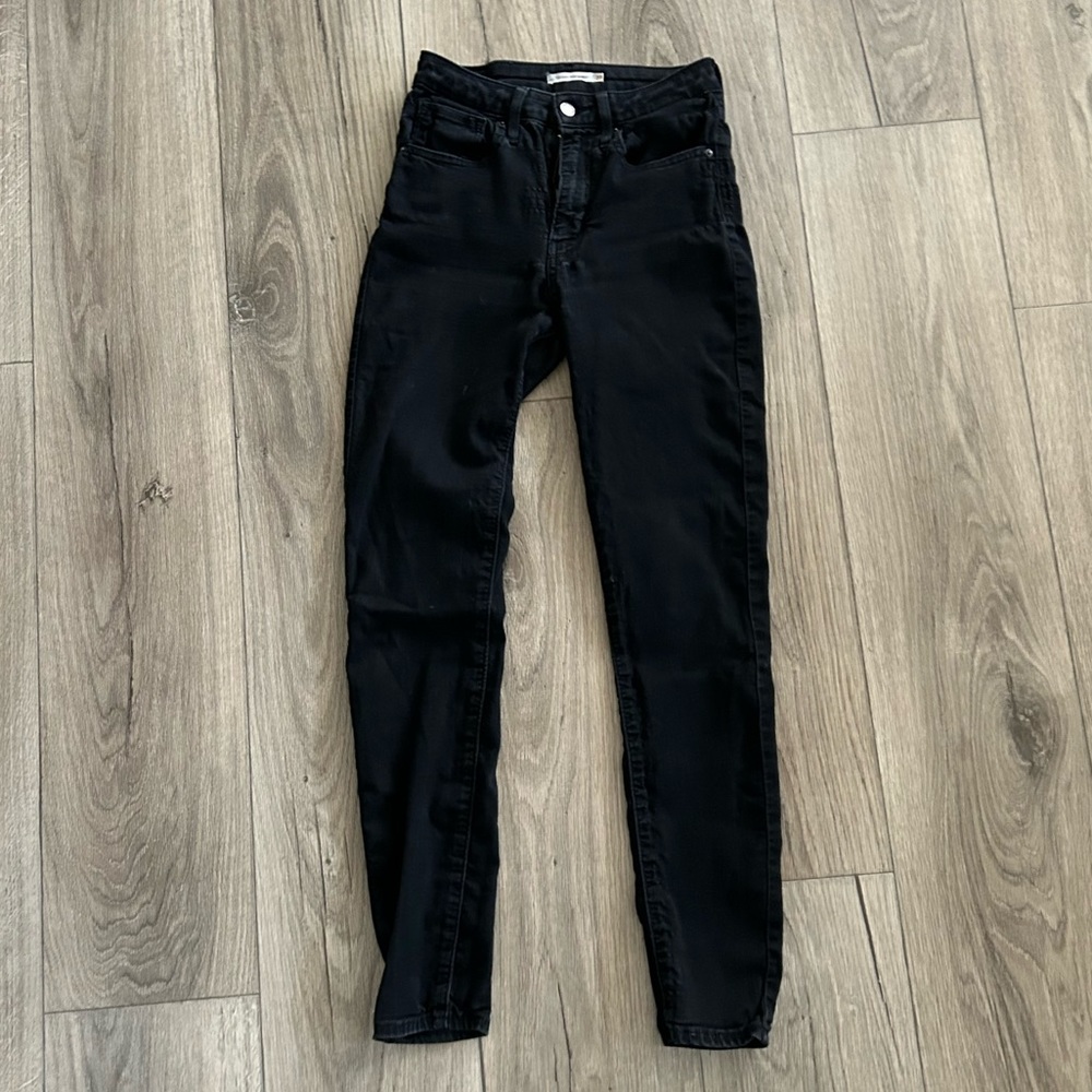 Levi-721